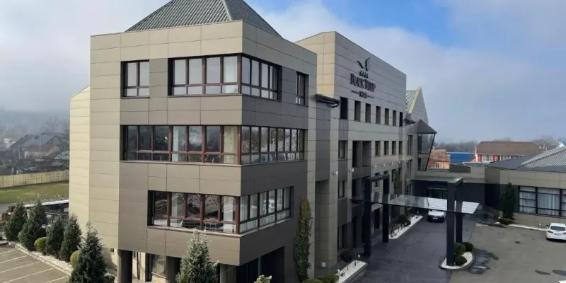 Black Tulip Hotel, fotografia 1 din 49