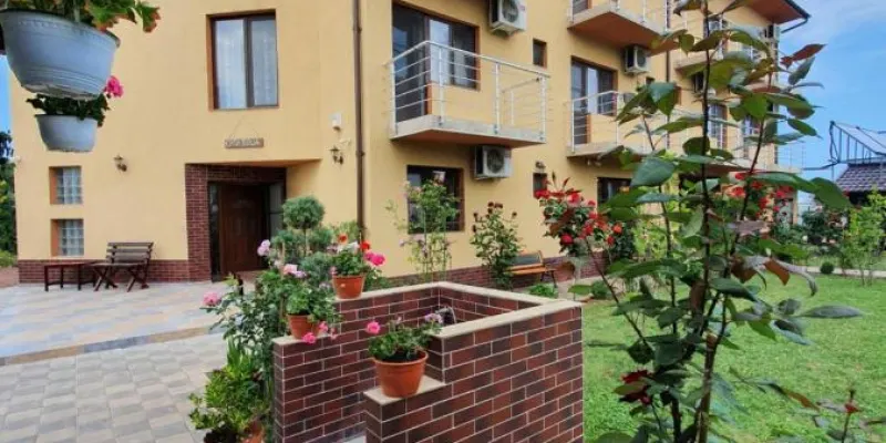 Casa Roua, fotografia 1 din 35