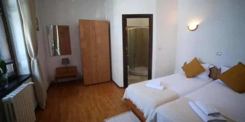 Casa Tomis, fotografia 4 din 31