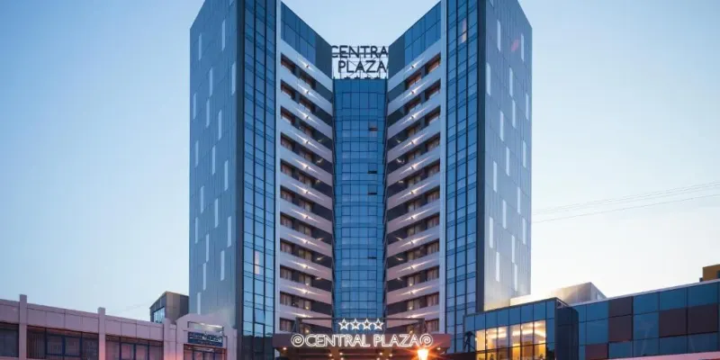 Central Plaza, fotografia 1 din 115