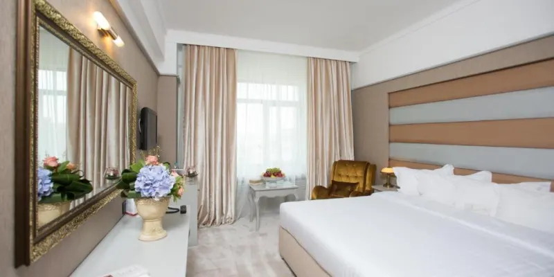 Phoenicia Grand Hotel, fotografia 4 din 216