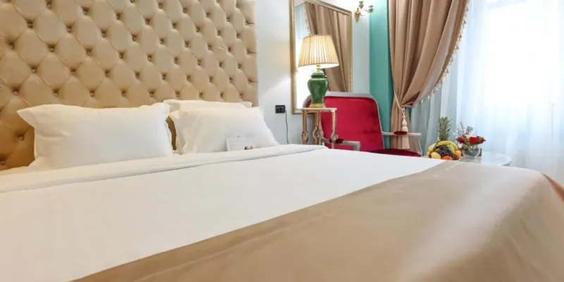 Phoenicia Grand Hotel, fotografia 3 din 216